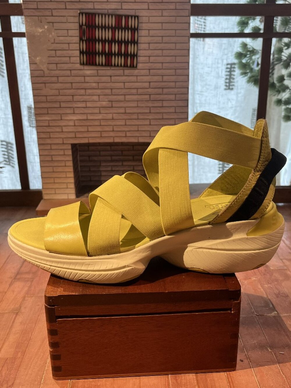 Sorel neon yellow Sandals size 9